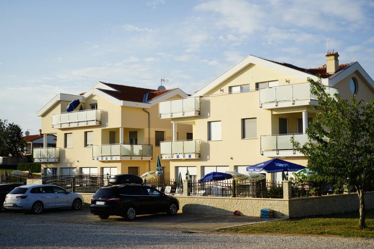 Funtana Appartements An Der 1 Reihe Vom Meer Екстер'єр фото
